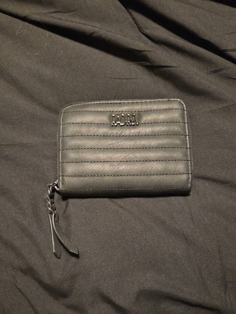 RAD REV Quilted Zip Wallet in Matte Black